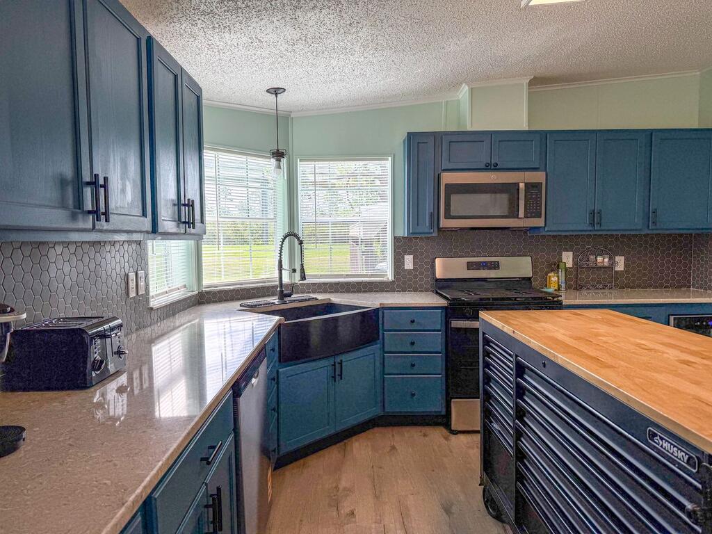 220 N Canal Dr, Port St. Joe 32456