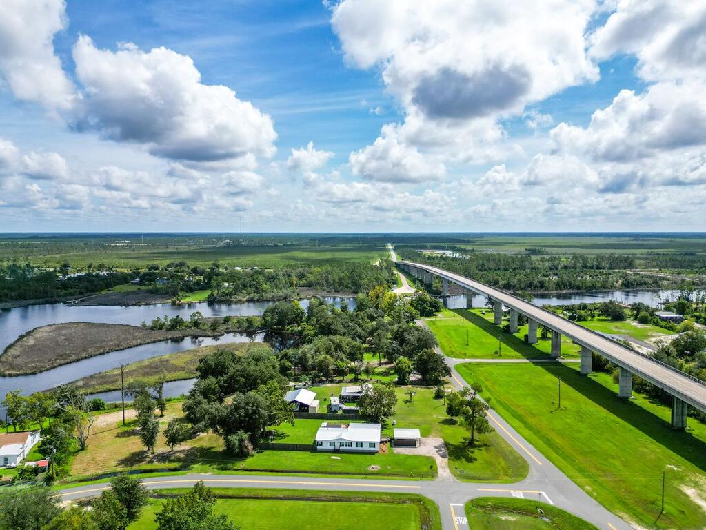 220 N Canal Dr, Port St. Joe 32456