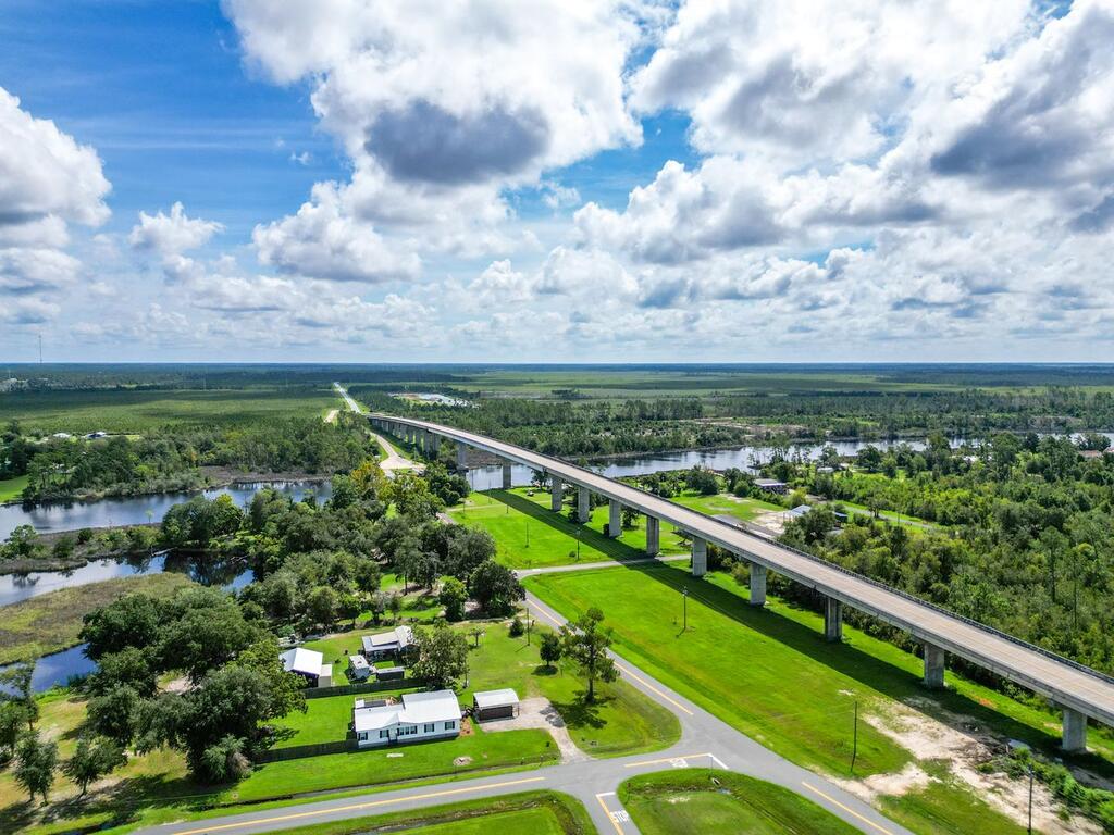 220 N Canal Dr, Port St. Joe 32456