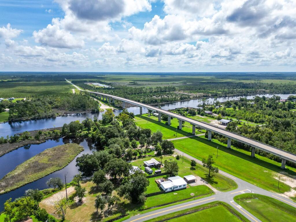220 N Canal Dr, Port St. Joe 32456