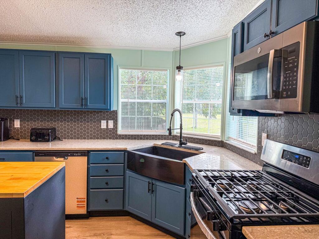 220 N Canal Dr, Port St. Joe 32456