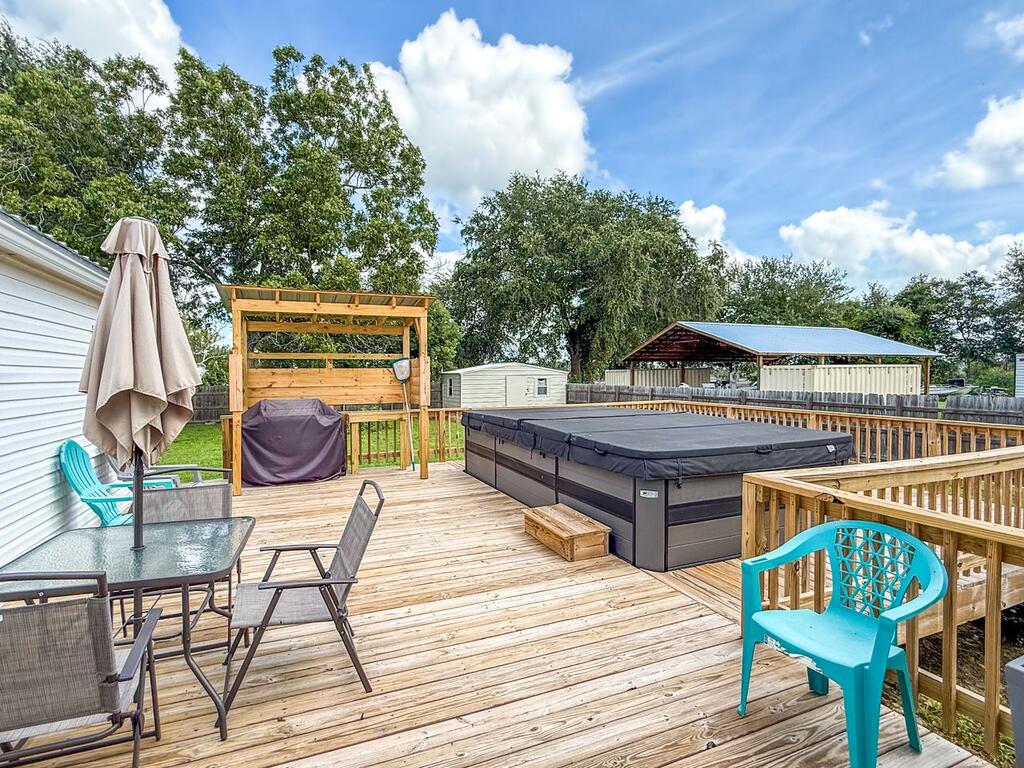 220 N Canal Dr, Port St. Joe 32456