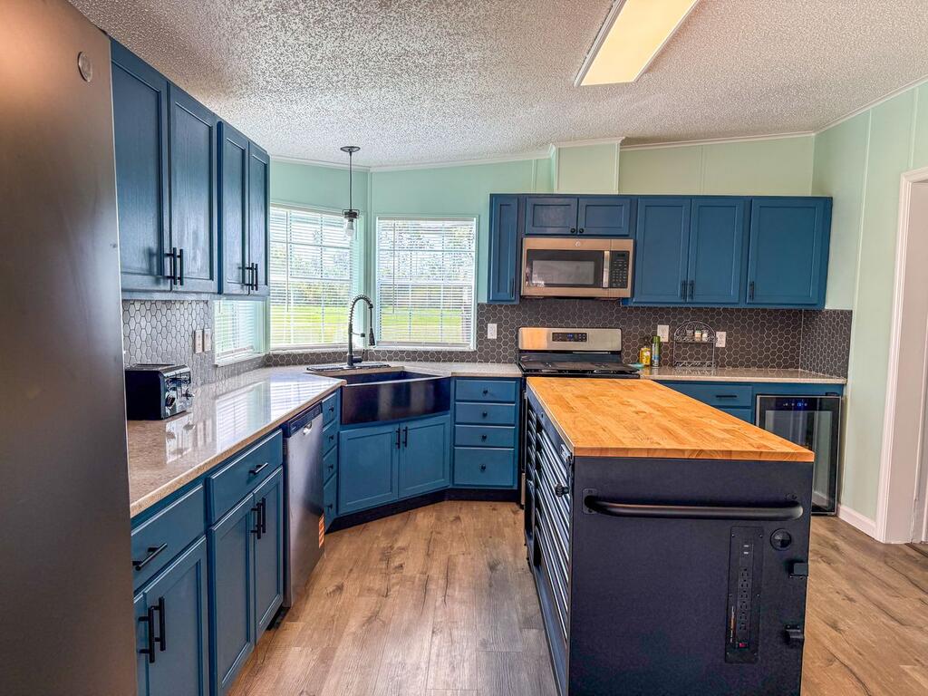 220 N Canal Dr, Port St. Joe 32456