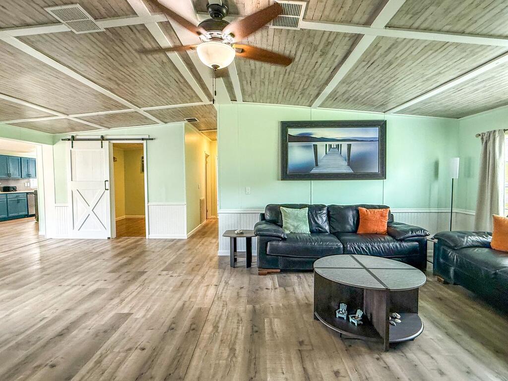 220 N Canal Dr, Port St. Joe 32456