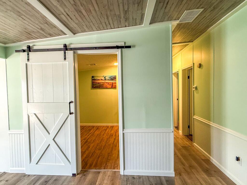 220 N Canal Dr, Port St. Joe 32456