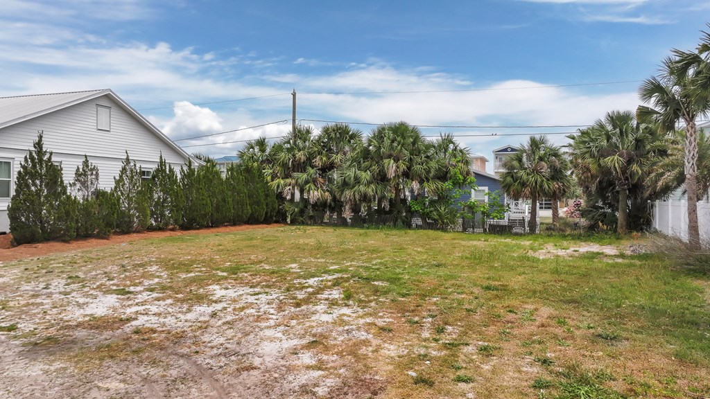 107 42nd St, 32456
