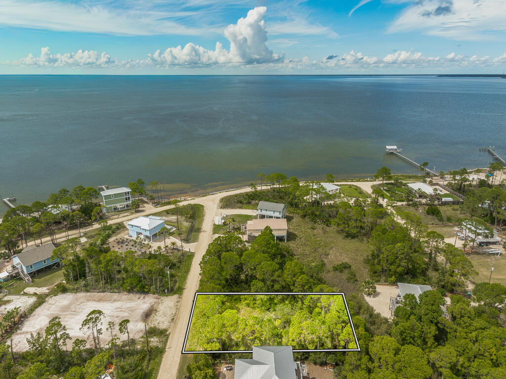 331 Nedley St, St. George Island 32328