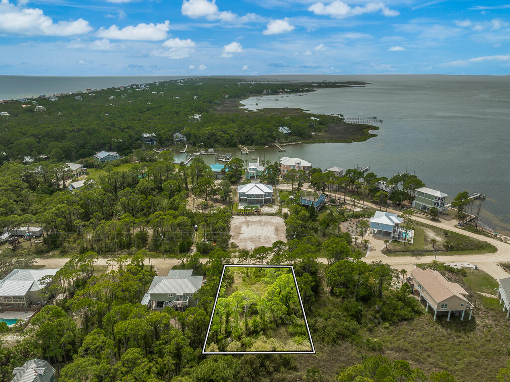 331 Nedley St, St. George Island 32328