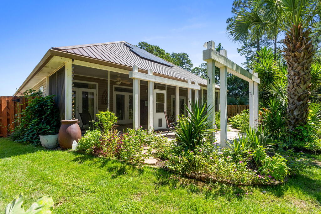 129 Betty Dr, Port St. Joe 32456