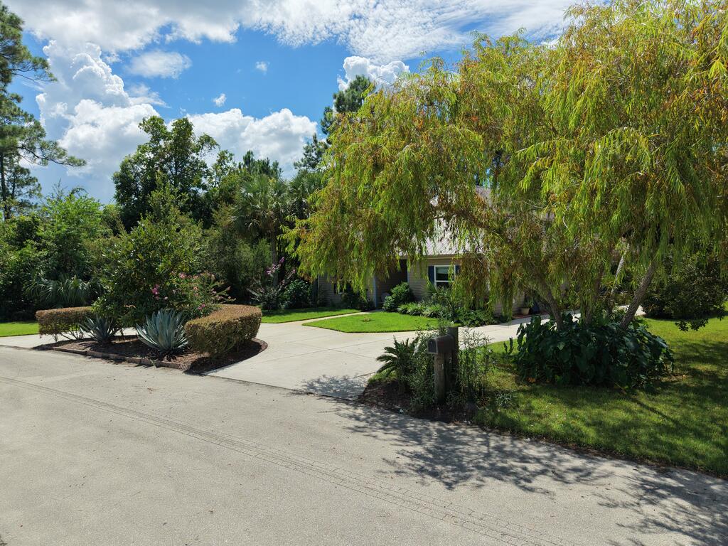 129 Betty Dr, Port St. Joe 32456