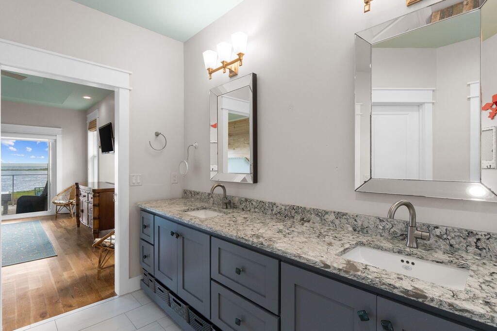 180 Pilot Dr, Port St. Joe 32456