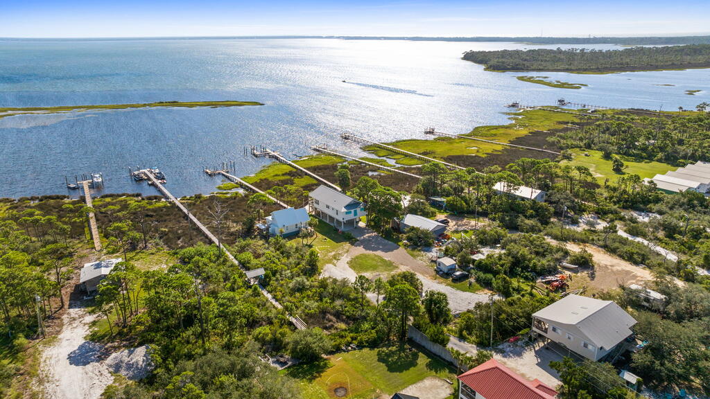 180 Pilot Dr, Port St. Joe 32456