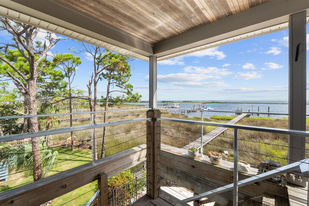 180 Pilot Dr, Port St. Joe 32456