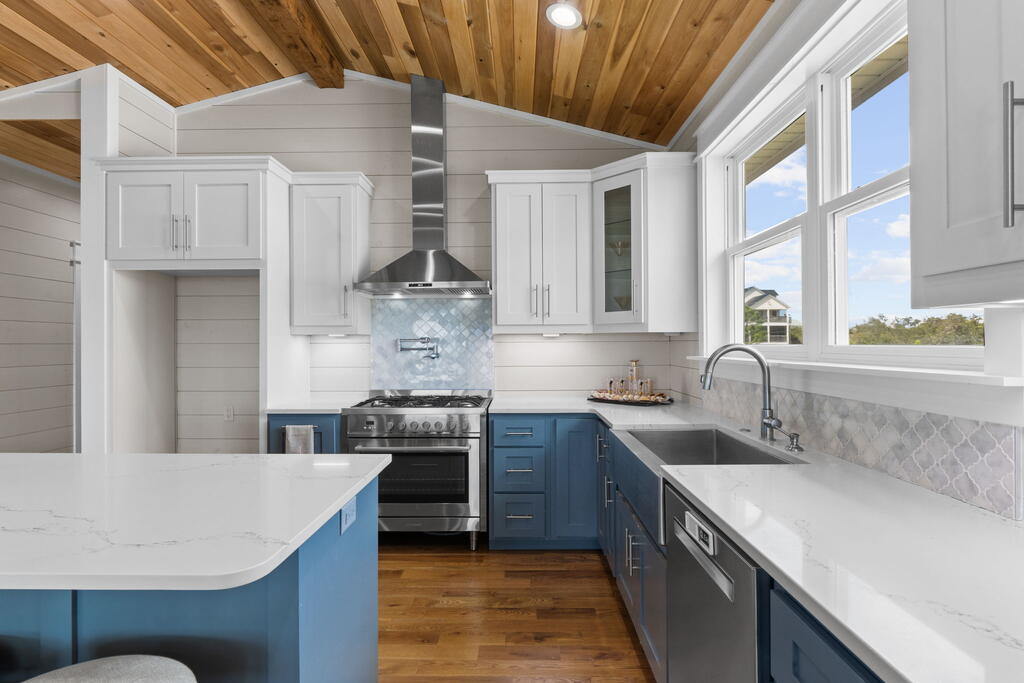 180 Pilot Dr, Port St. Joe 32456