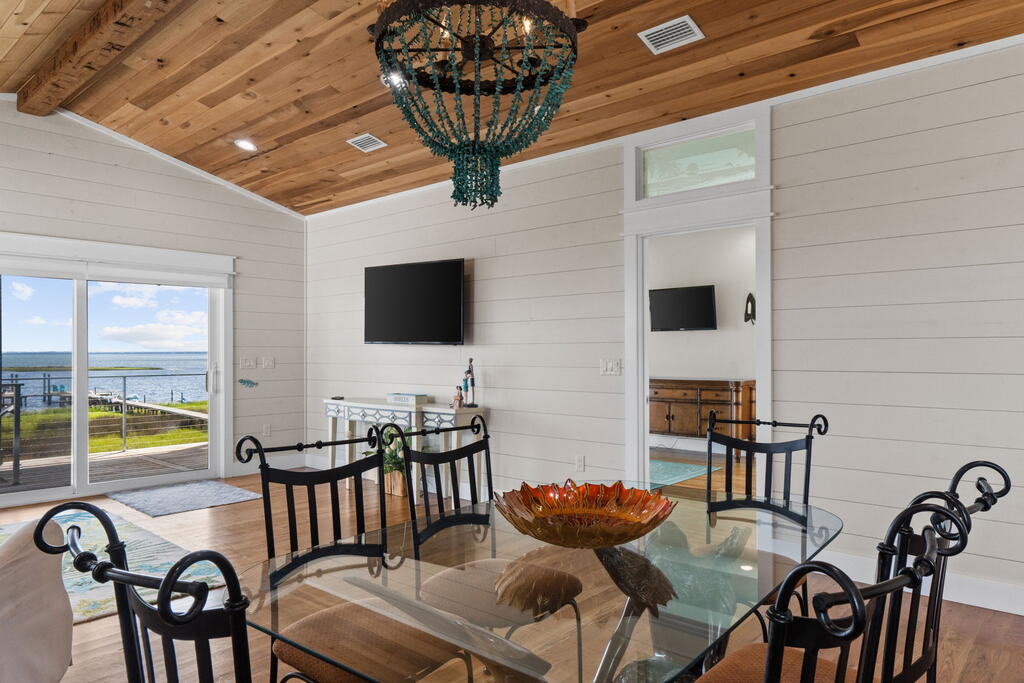 180 Pilot Dr, Port St. Joe 32456