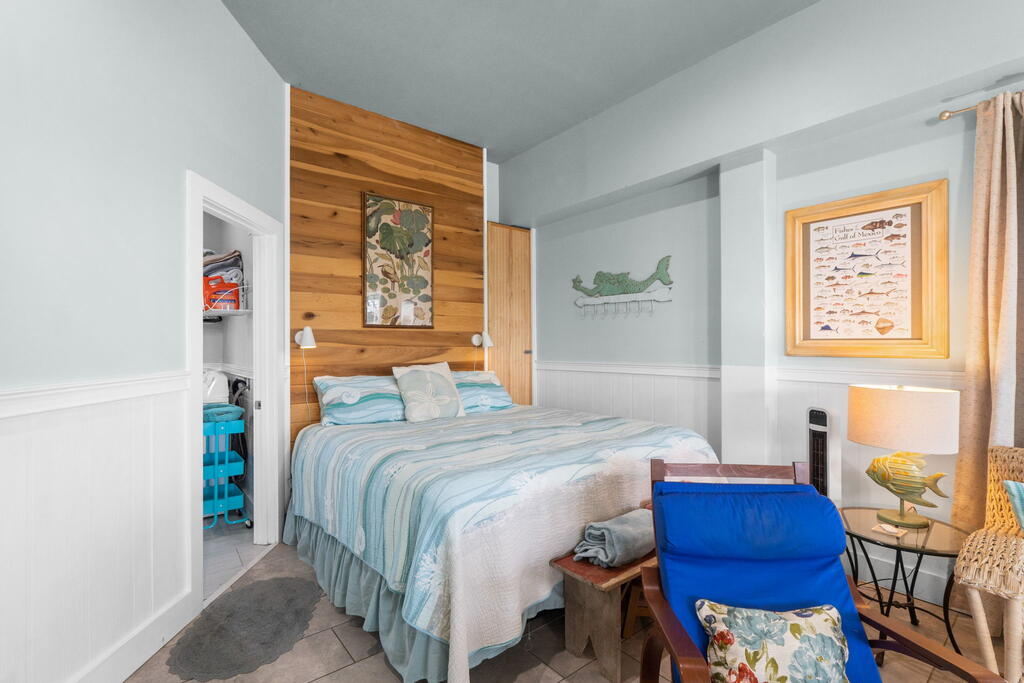 180 Pilot Dr, Port St. Joe 32456
