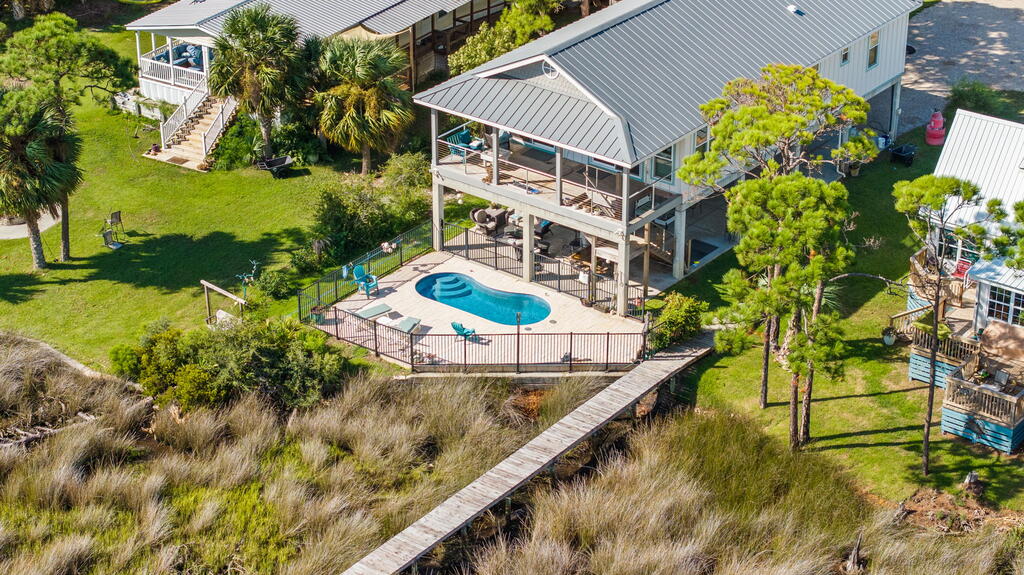180 Pilot Dr, Port St. Joe 32456