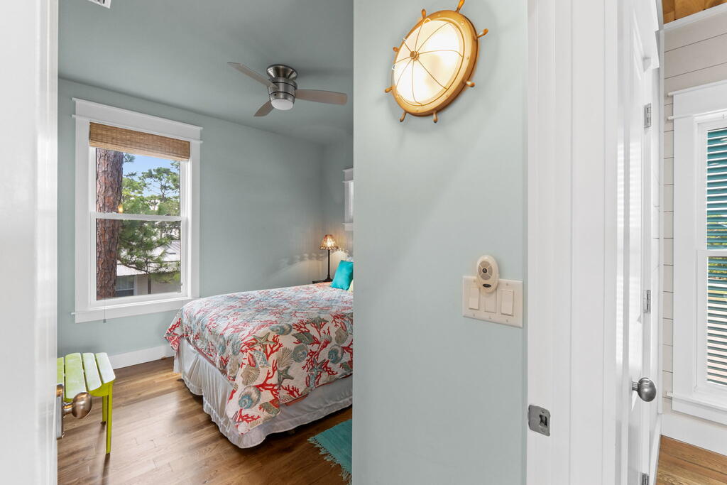 180 Pilot Dr, Port St. Joe 32456