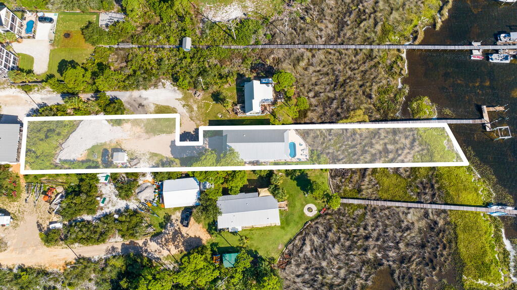 180 Pilot Dr, Port St. Joe 32456