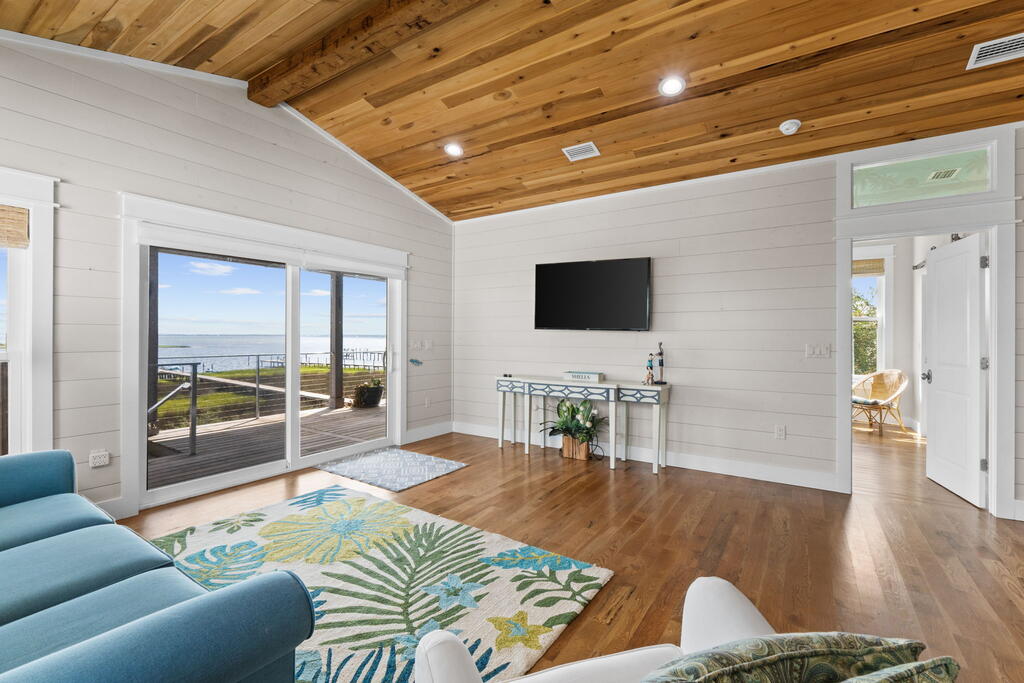 180 Pilot Dr, Port St. Joe 32456