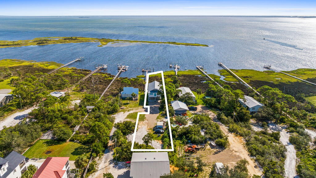 180 Pilot Dr, Port St. Joe 32456