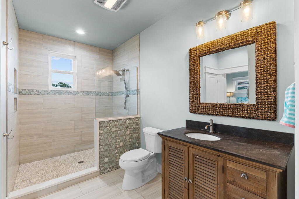 180 Pilot Dr, Port St. Joe 32456