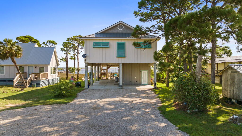 180 Pilot Dr, Port St. Joe 32456