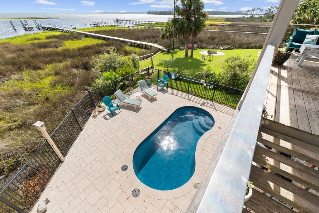 180 Pilot Dr, Port St. Joe 32456