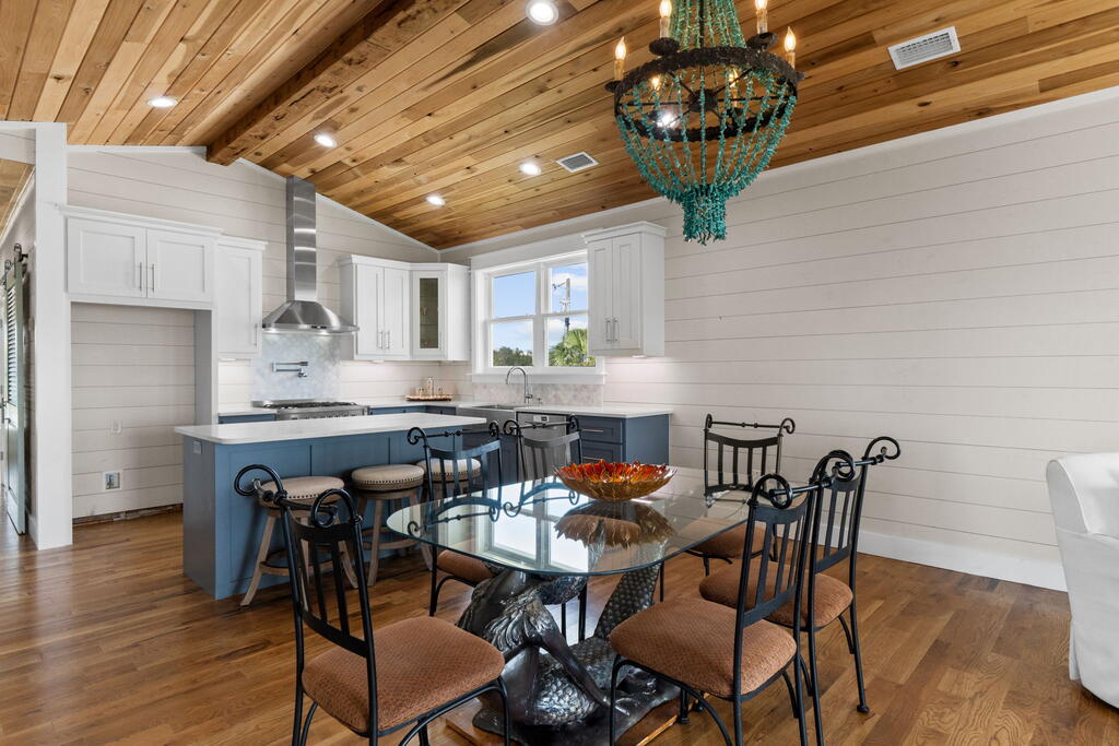 180 Pilot Dr, Port St. Joe 32456