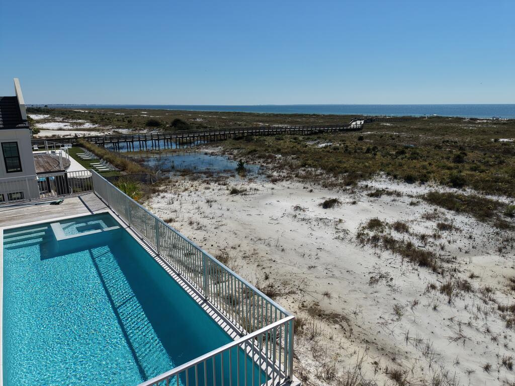 126 Dunes Dr, 32456
