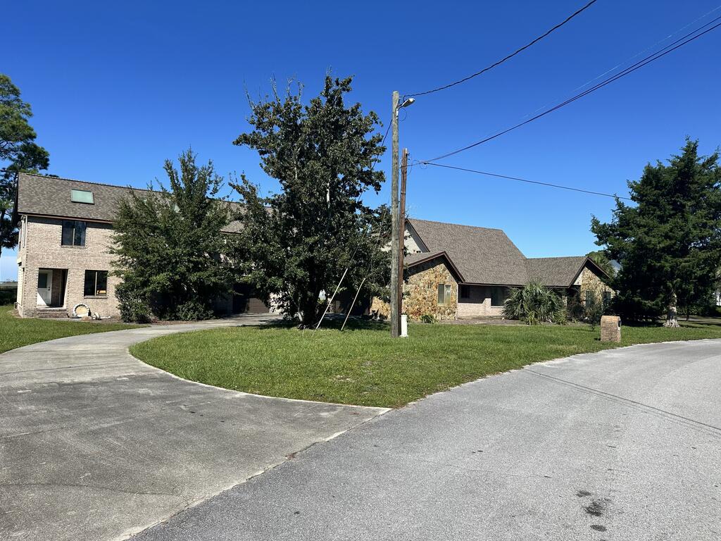 103 Sunset Cir, Port St. Joe 32456