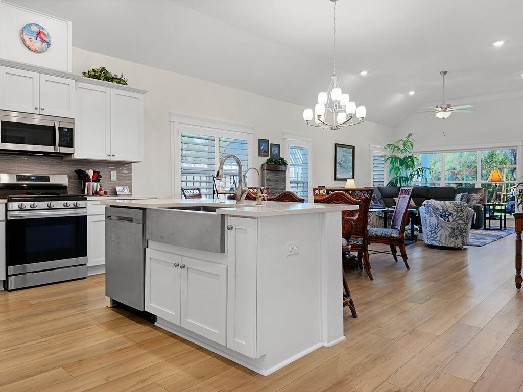 183 Lakeview Ct, Port St. Joe 32456
