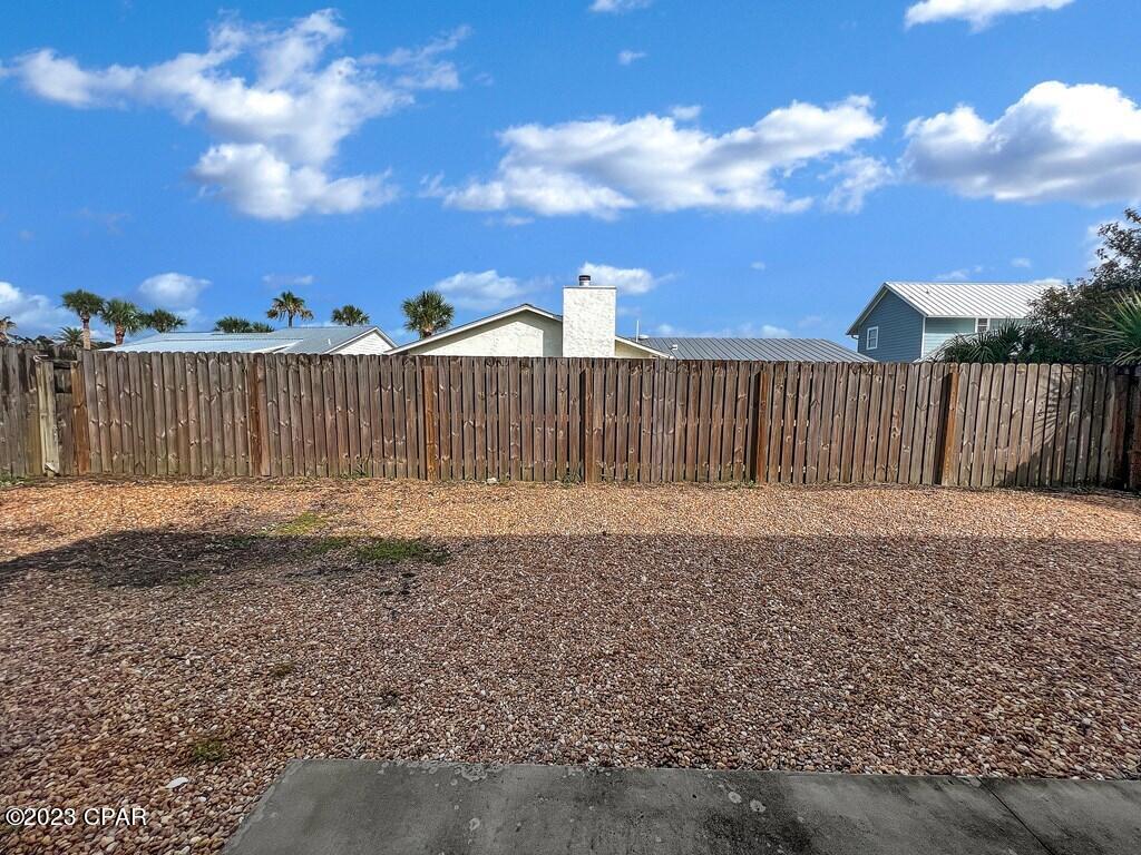 713 Gulf Aire Drive