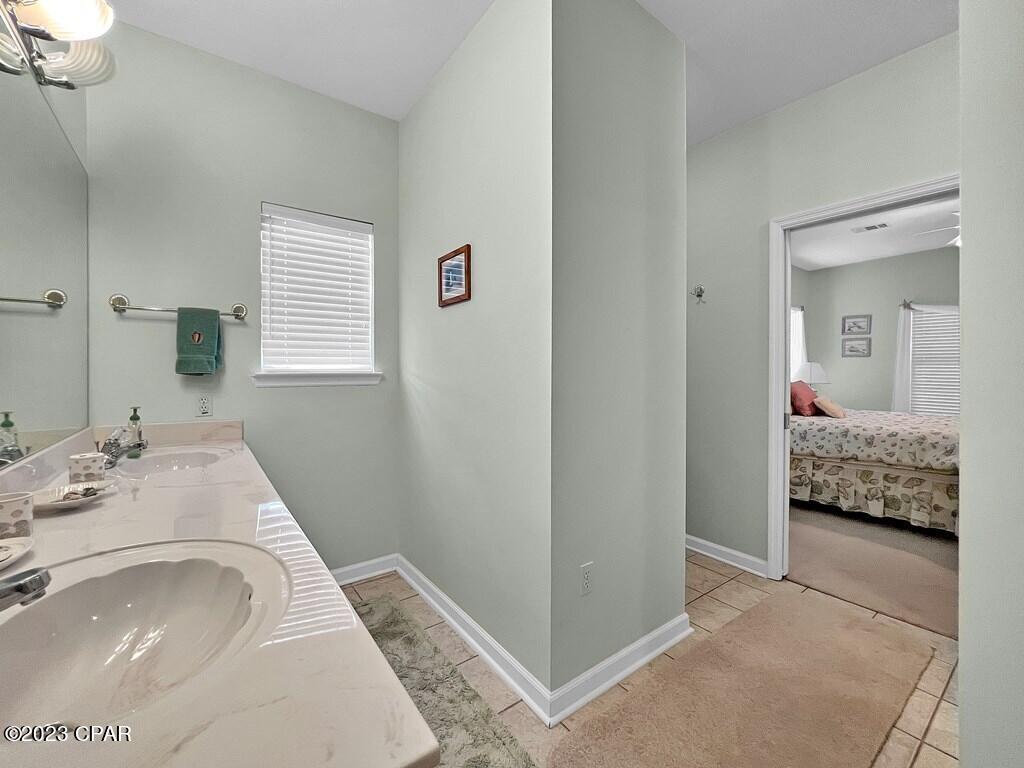 713 Gulf Aire Drive