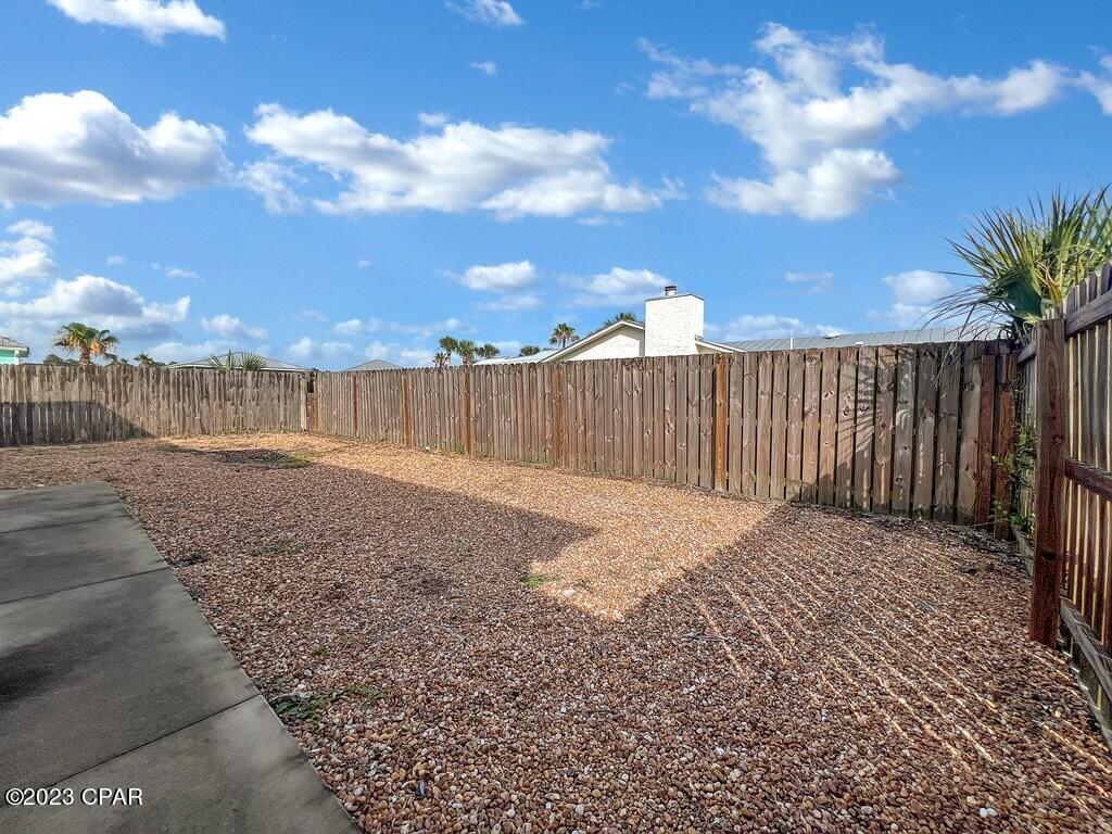 713 Gulf Aire Drive