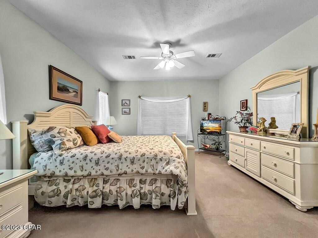 713 Gulf Aire Drive