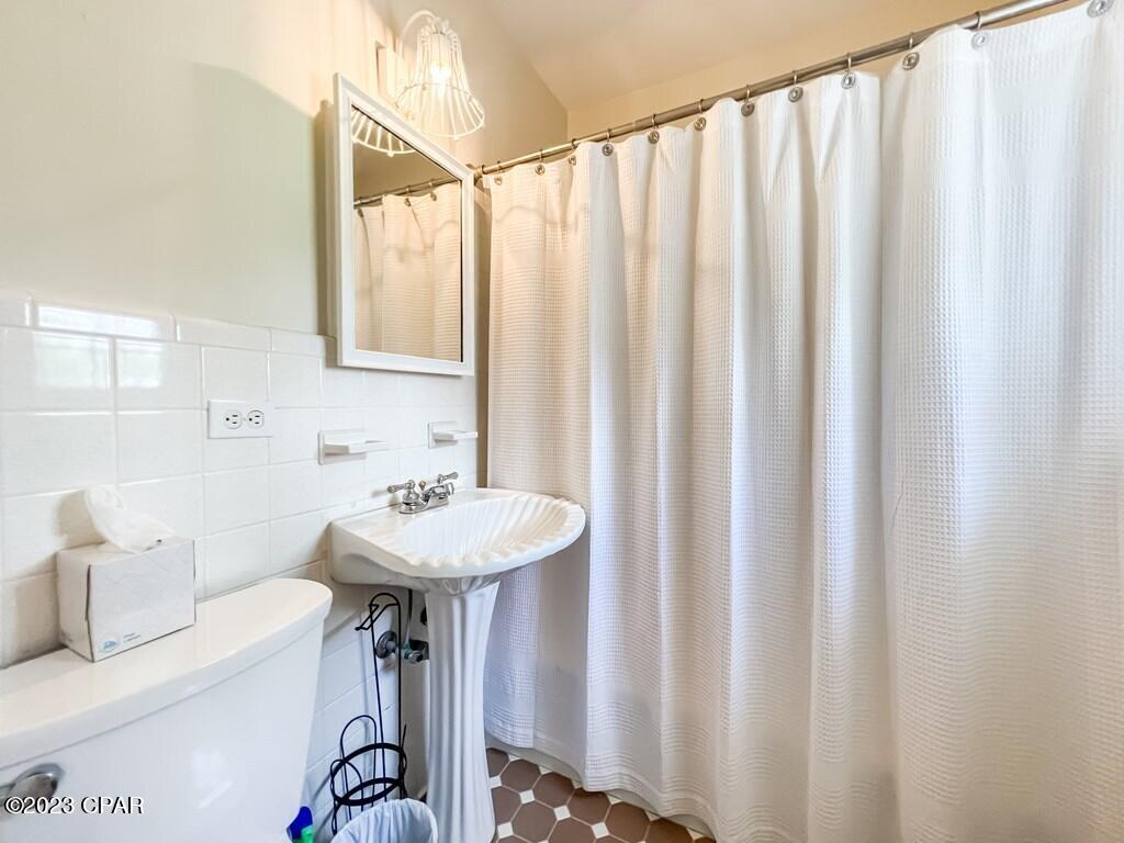 105 Allen Memorial Way