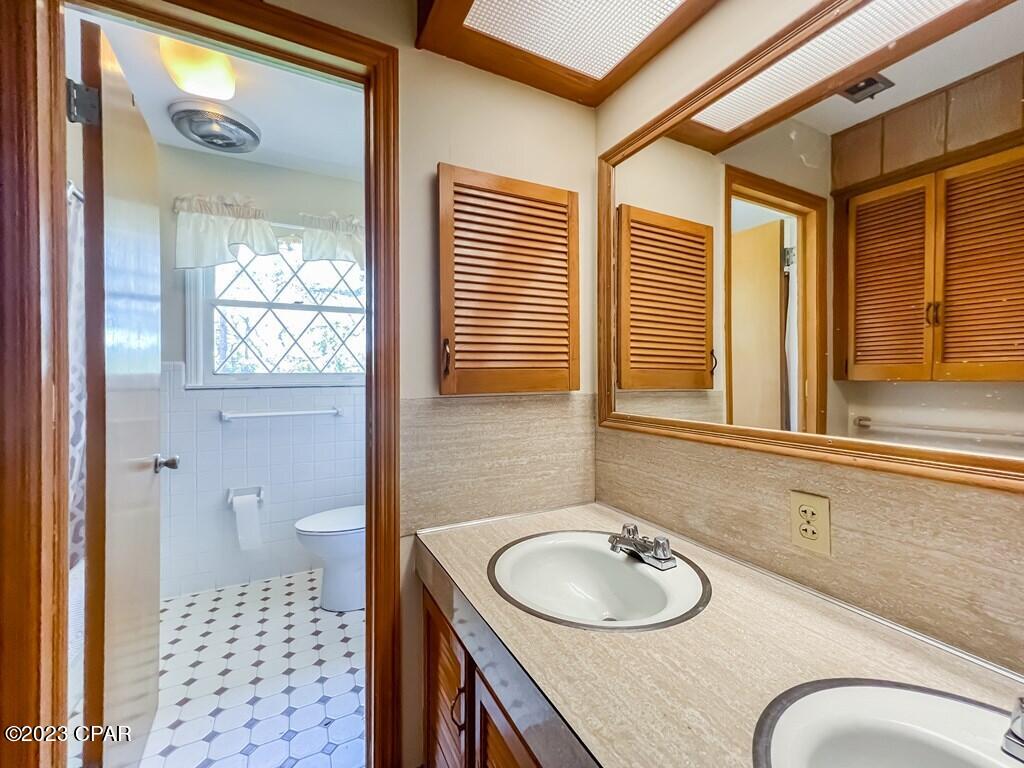 105 Allen Memorial Way