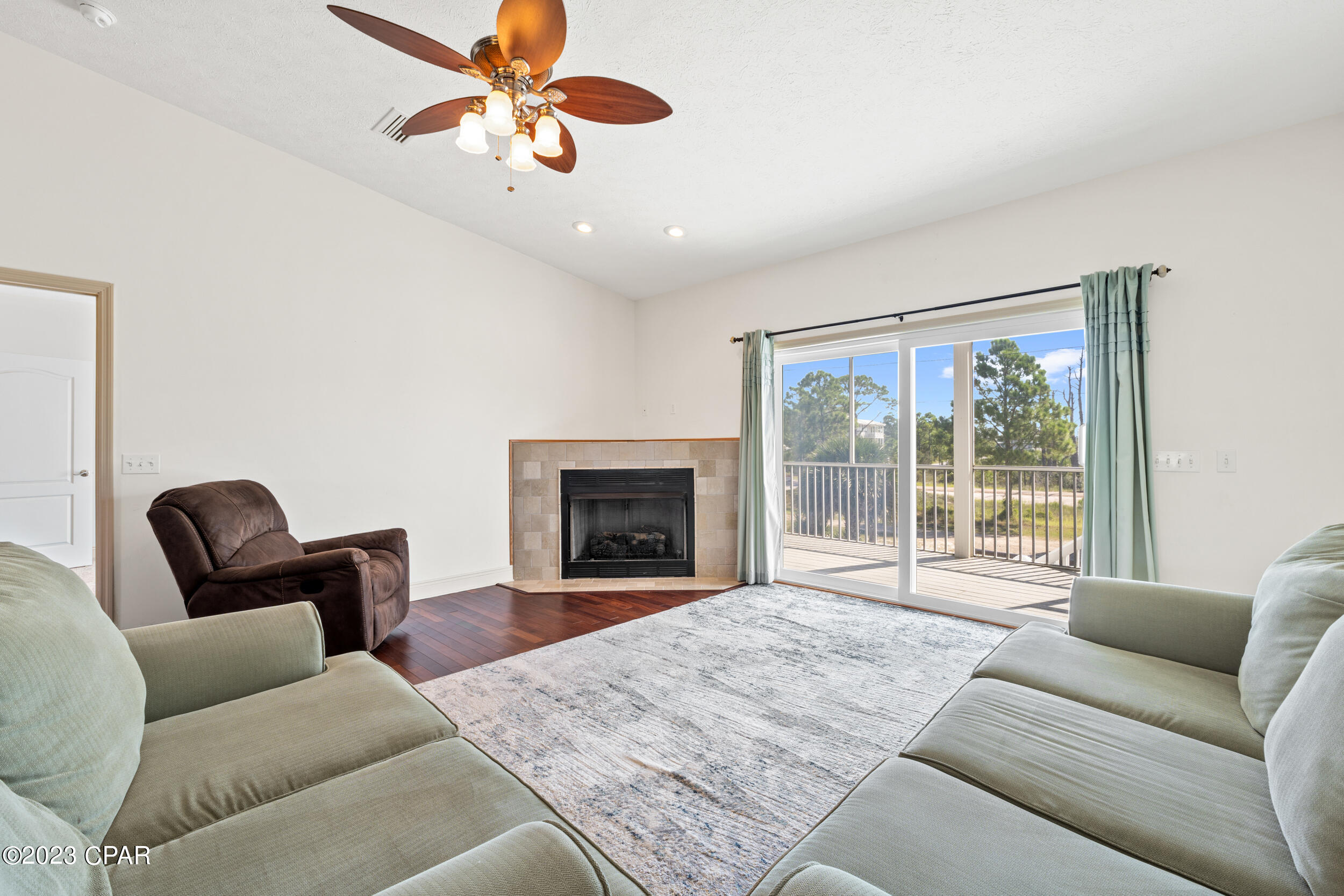 275 Moonrise Avenue