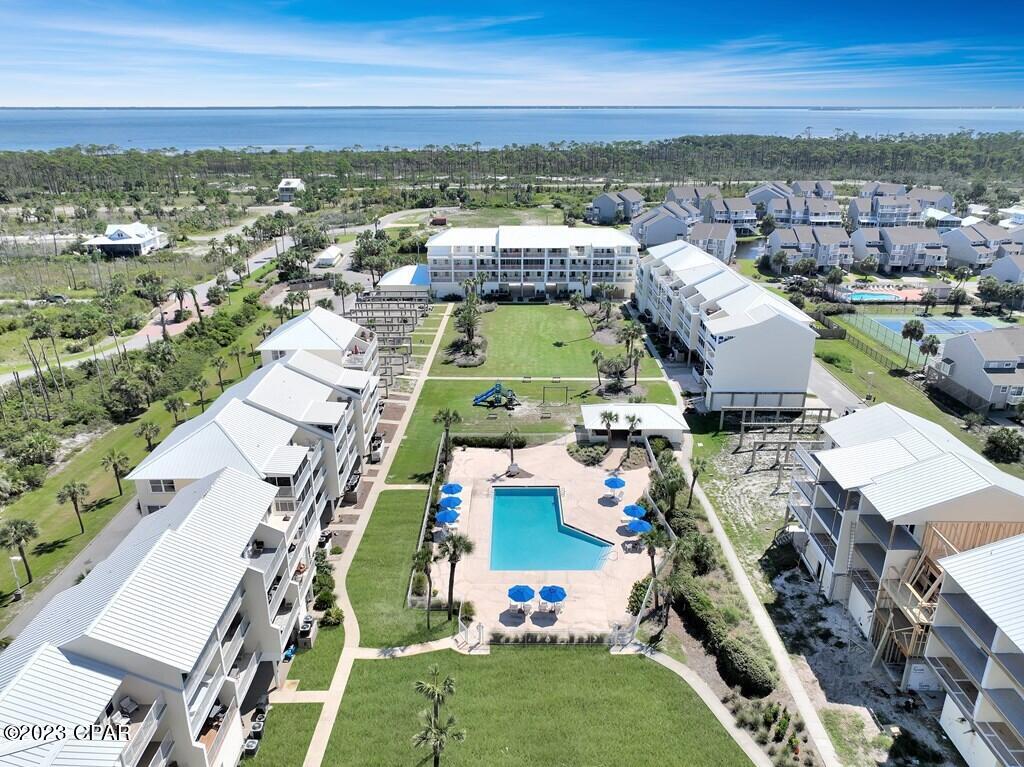 656 Seacliffs Drive