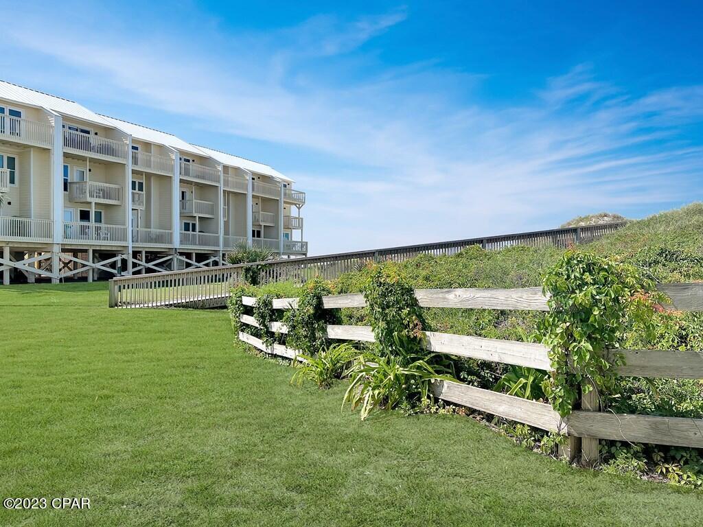 656 Seacliffs Drive