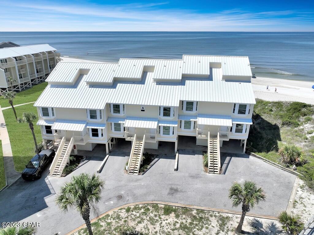 656 Seacliffs Drive