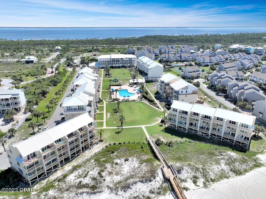 656 Seacliffs Drive