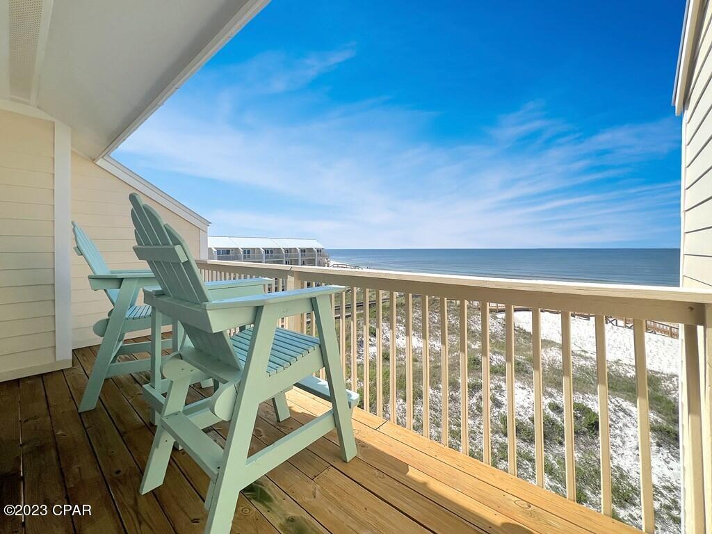 656 Seacliffs Drive