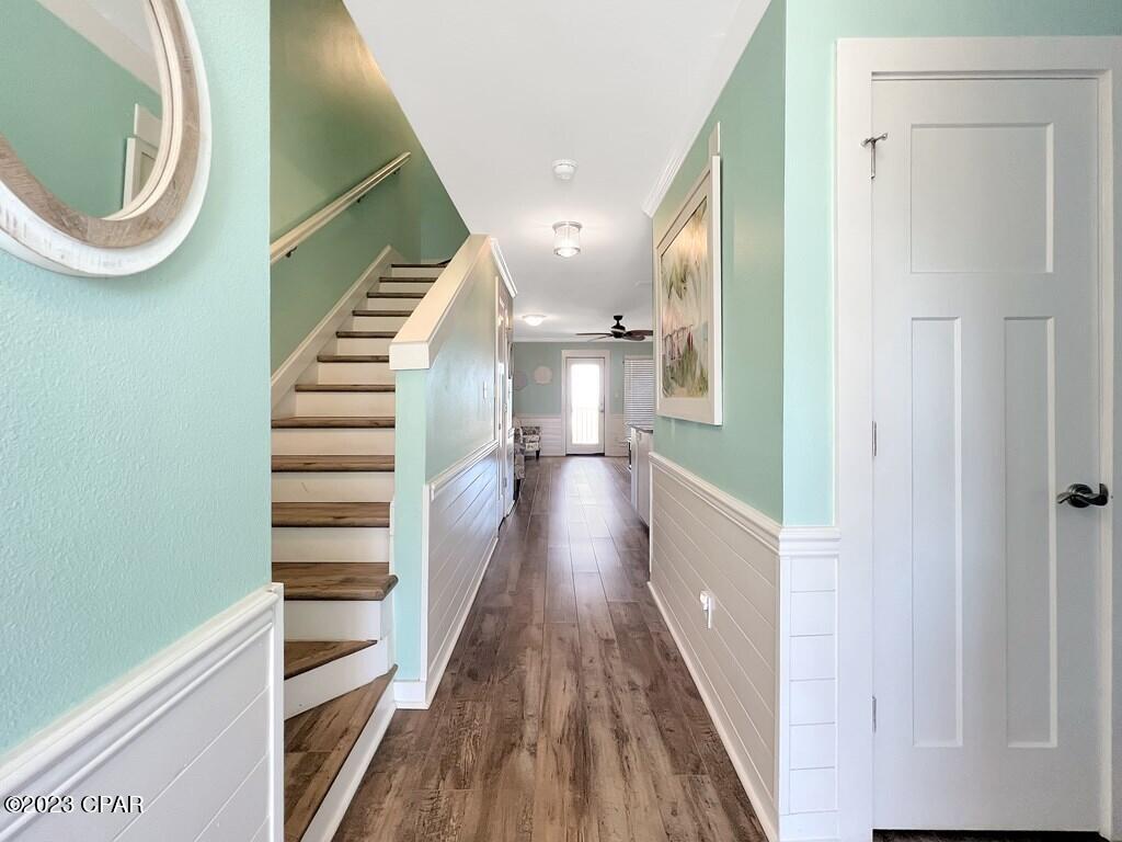 656 Seacliffs Drive