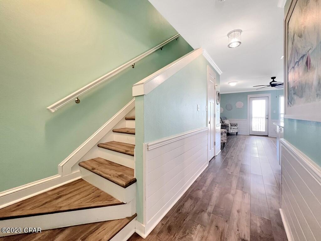 656 Seacliffs Drive