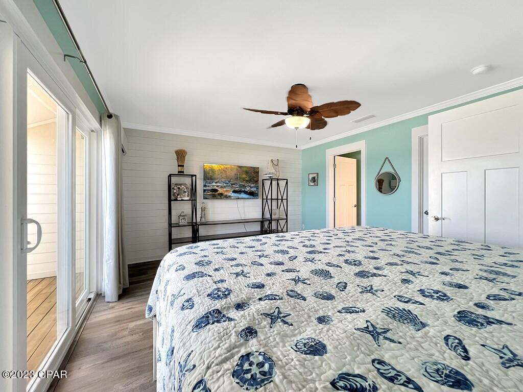 656 Seacliffs Drive