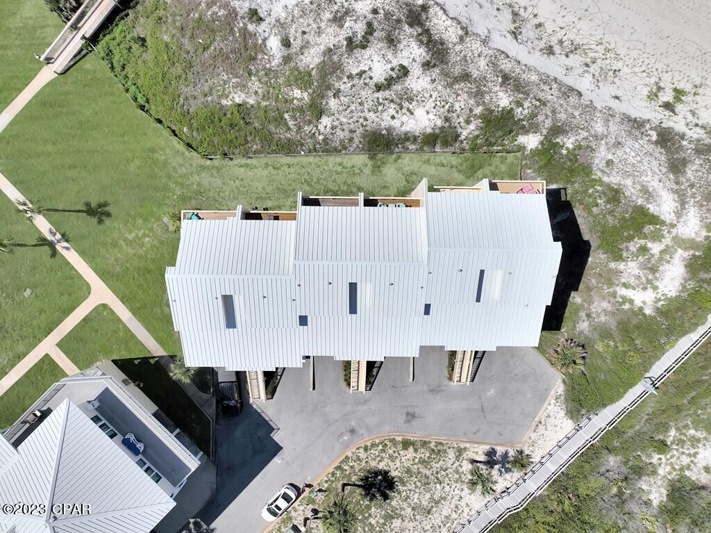 656 Seacliffs Drive