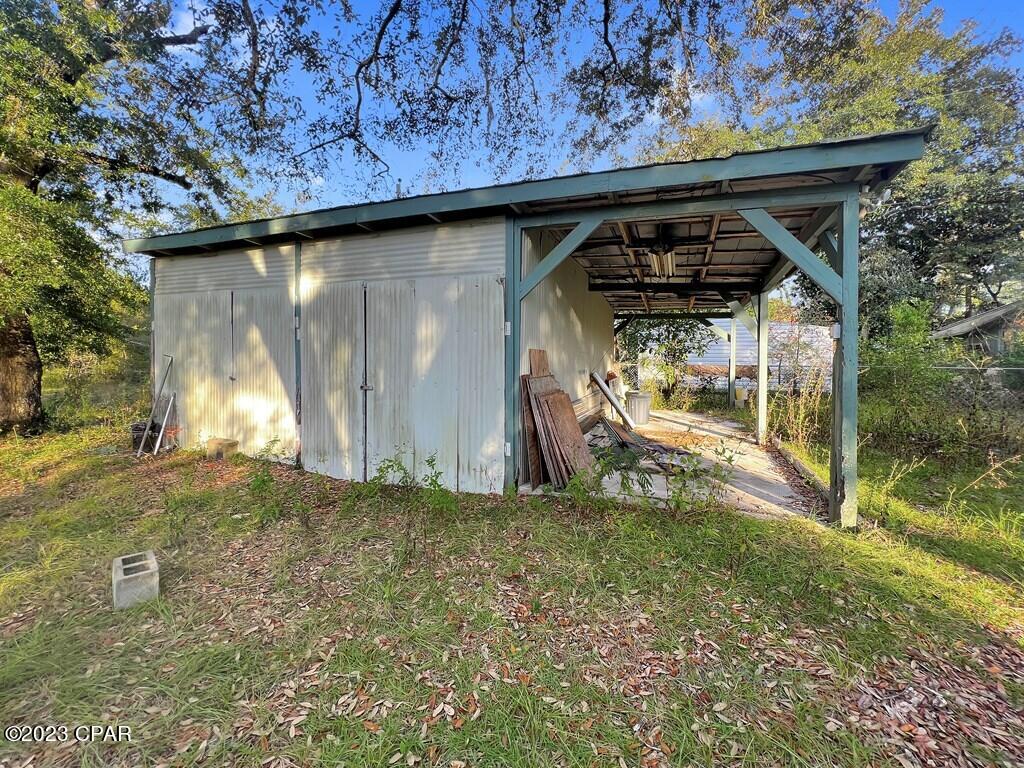 222 N Squirrel Avenue