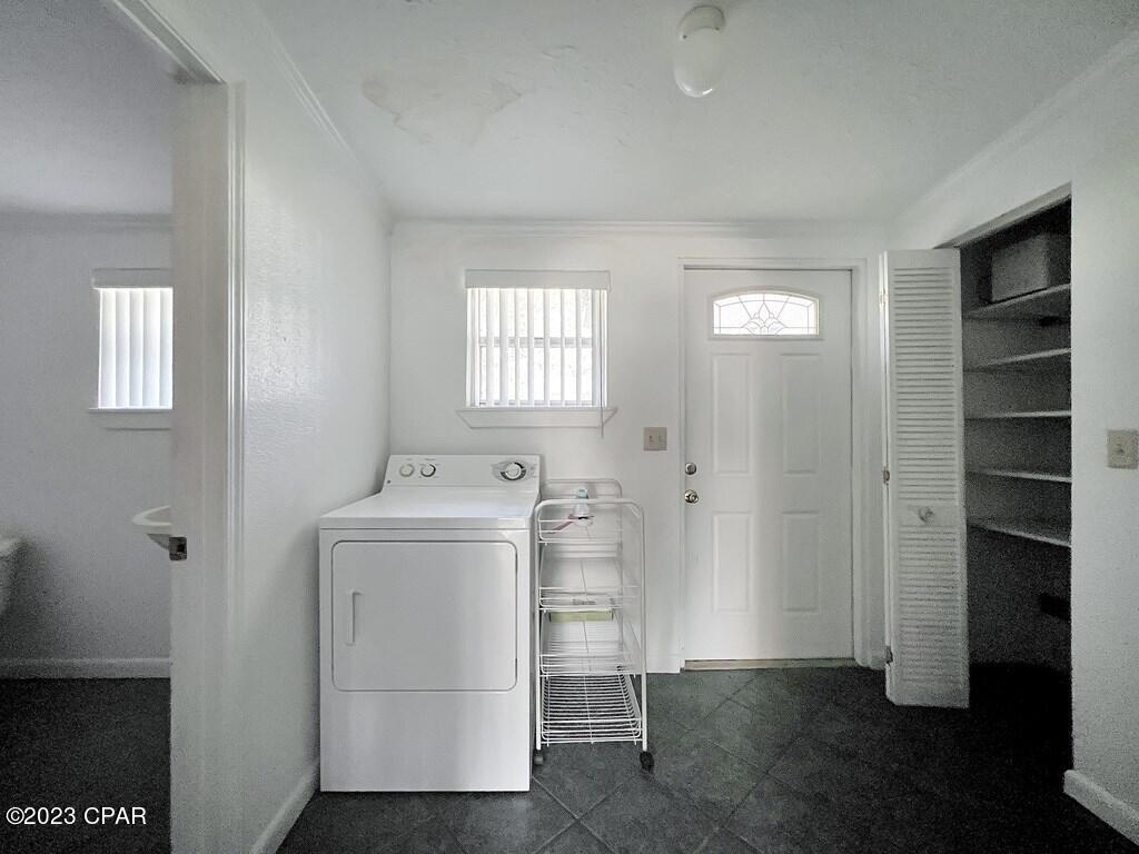 222 N Squirrel Avenue